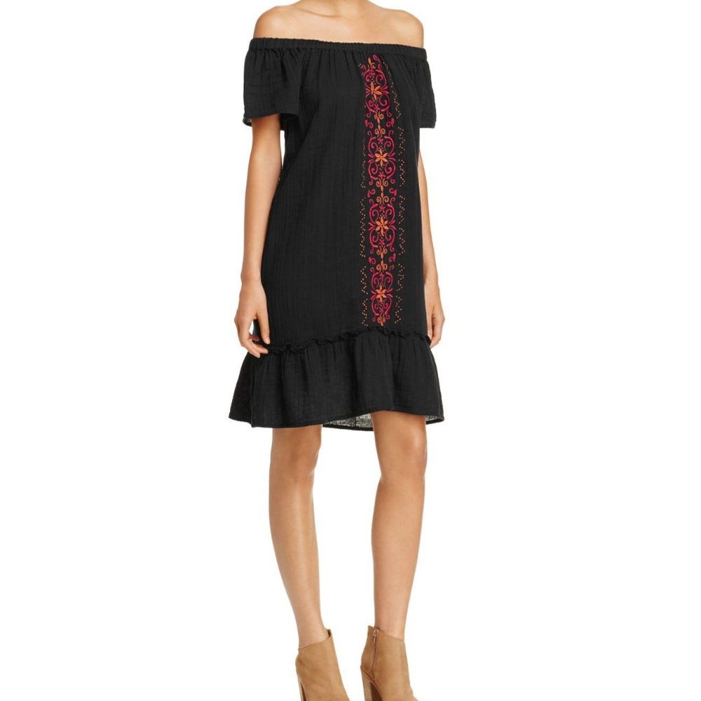 BeachLunchLounge Off-the-shoulder Dress